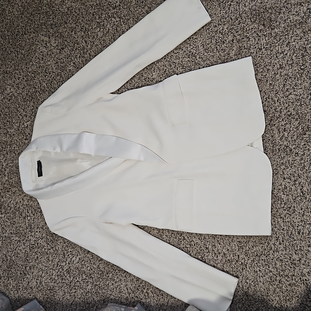 Joseph Cream/ winter white blazer